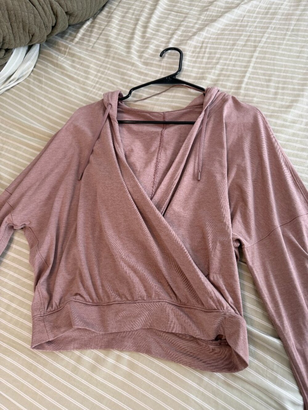 Lululemon long sleeve light hoodie